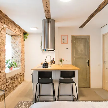 Cosy Brick Nest 15 - Center With Free Parking ريغا